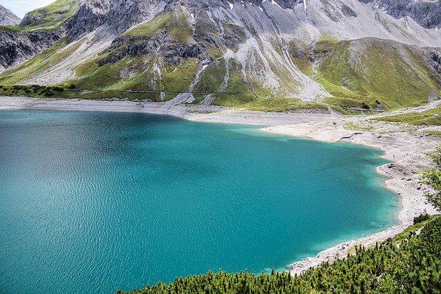 Hikes Image